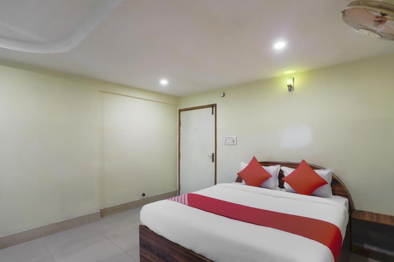 Hotel Oyo 72139 Rishi Satsang Bhawan Vrindāvan Exteriér fotografie